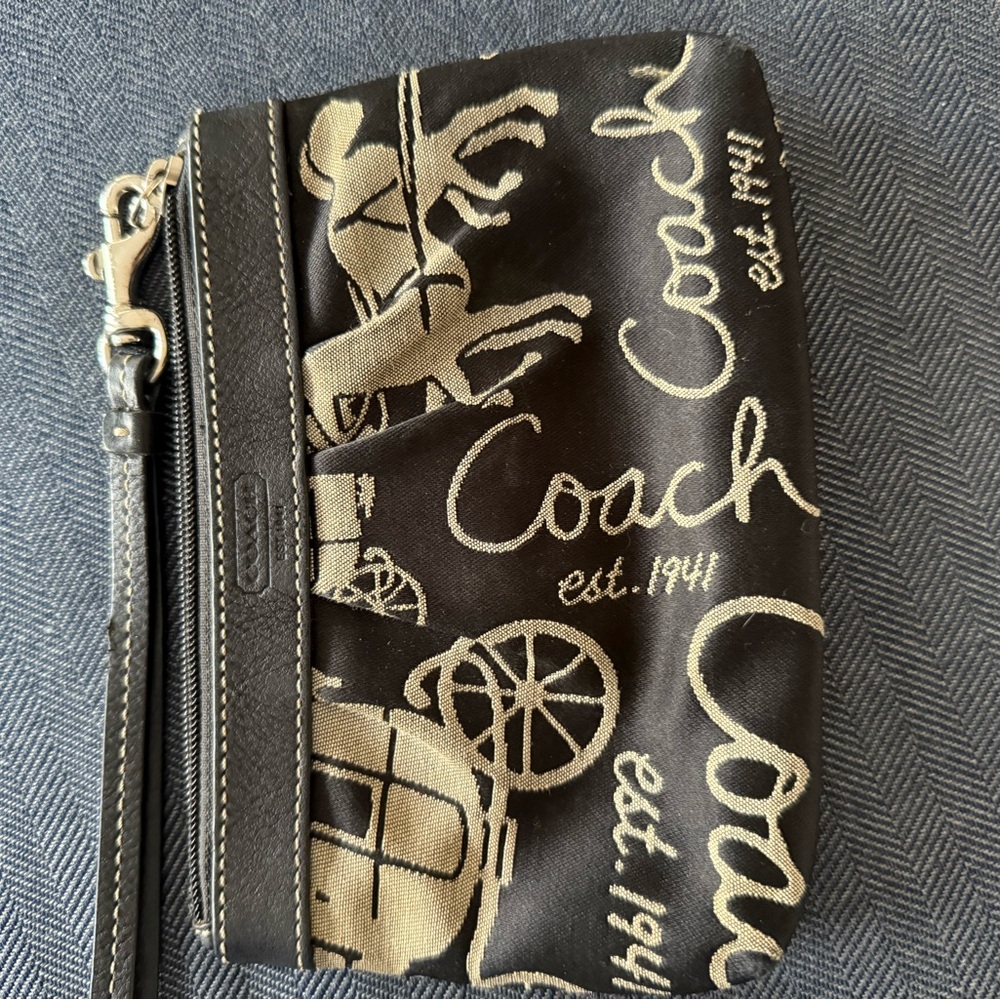 Coach Black and Gold Signature Script Wristlet: missing tag - Picture 3 of 6